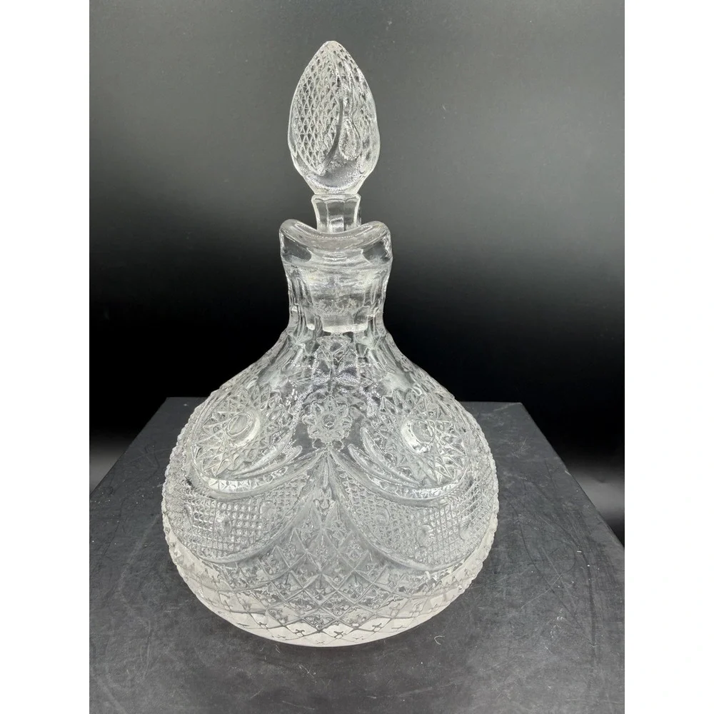 ✨🍾 Vintage Pressed Cut Glass Crystal Cruet – 6